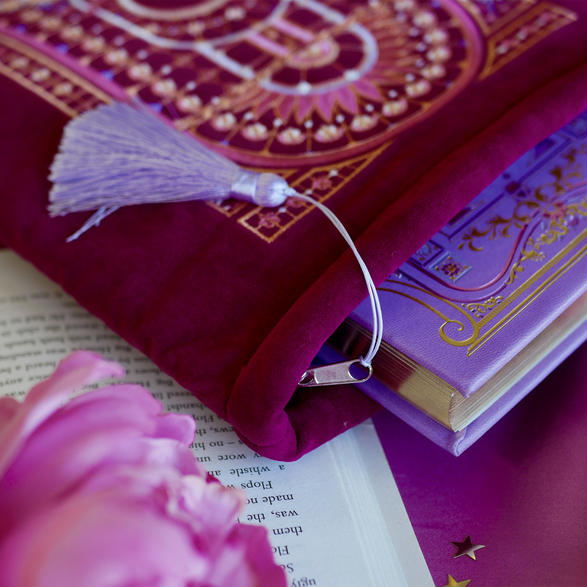 Iridescence Book Sleeve - Pink - The Quirky Cup Collective