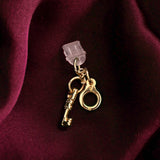 Chain Me Up Dust Plug