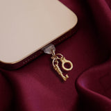 Chain Me Up Dust Plug