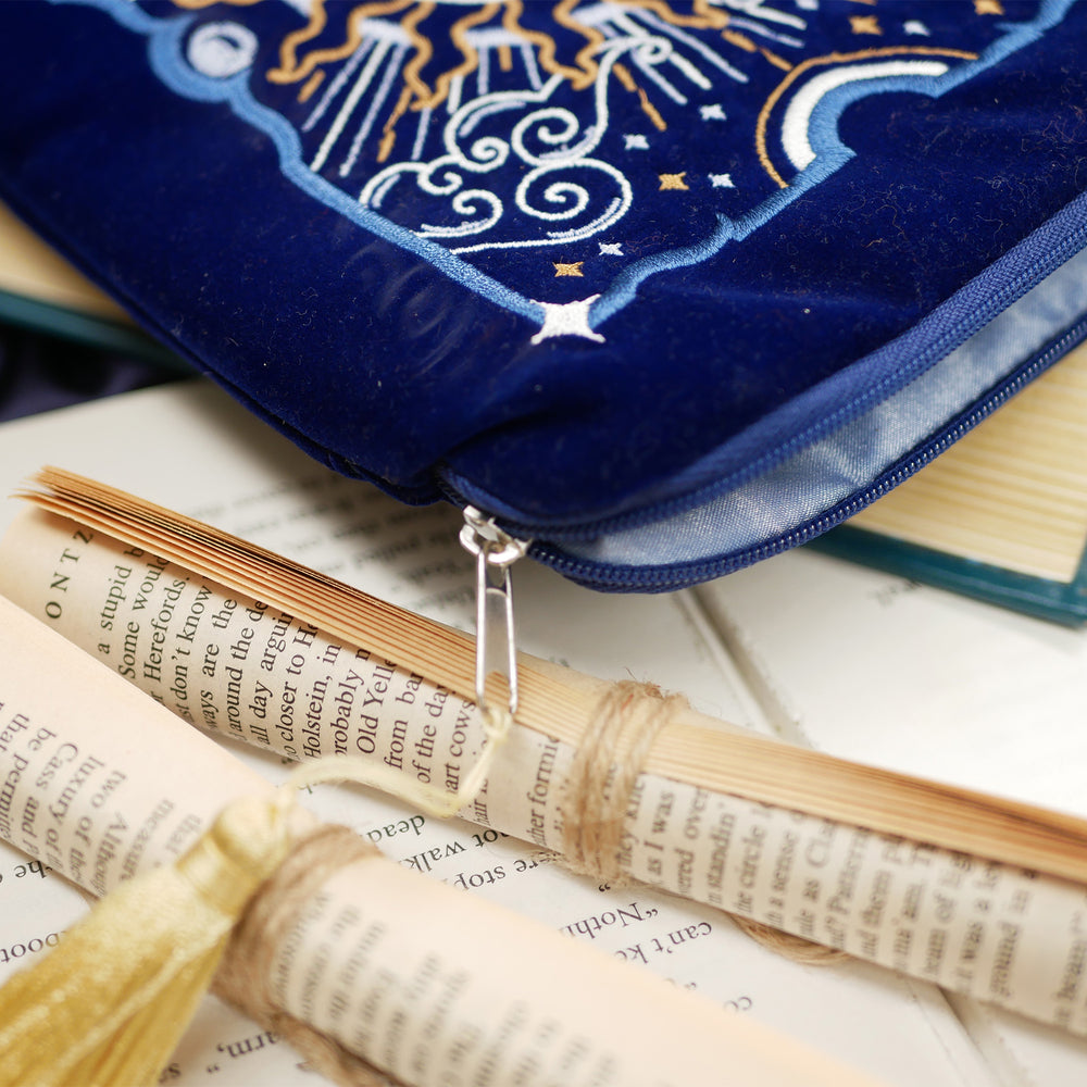 La Lune - Kindle & e-reader Sleeve -The Quirky Cup Collective