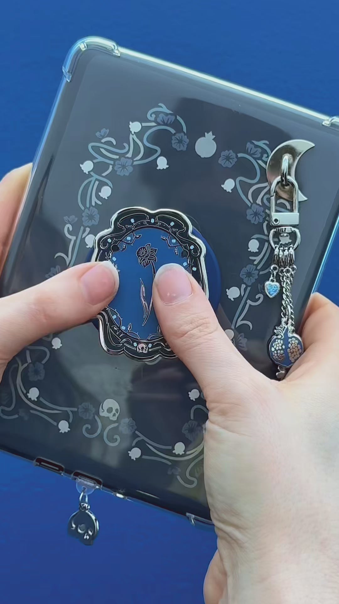 Video showing the Persephone eReader bundle in Hades Blue